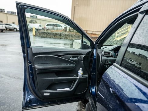 Used 2021 Honda Passport Touring image 18