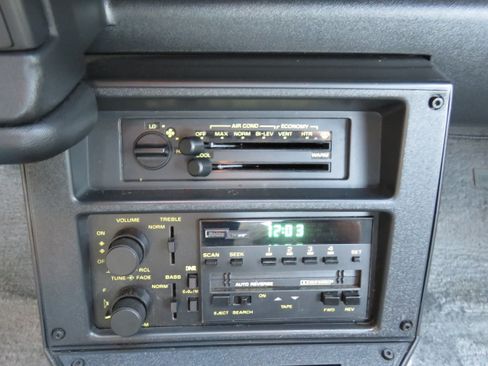 Used 1990 Chevrolet Camaro IROC-Z image 22