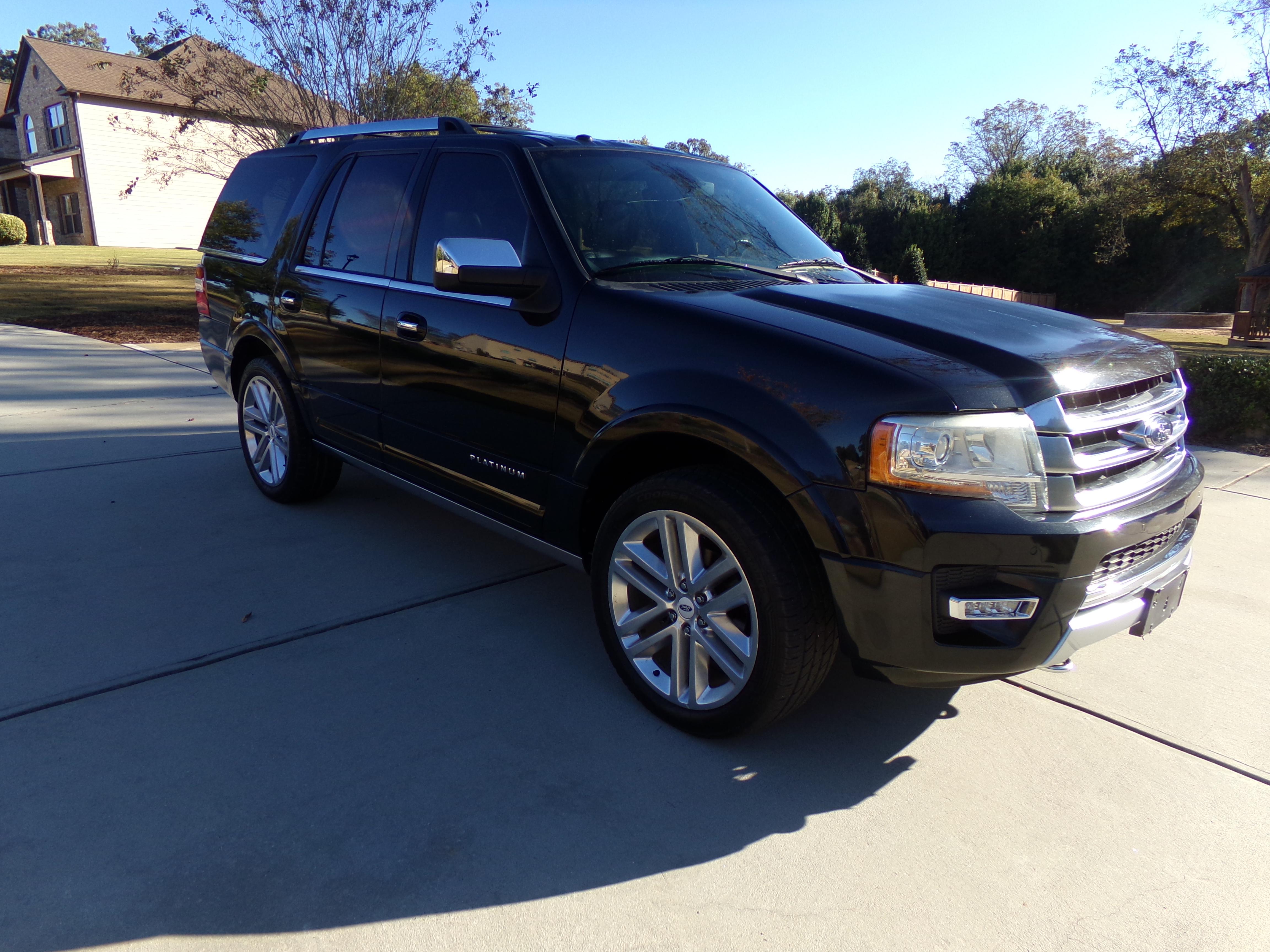 Used 2015 Ford Expedition Platinum AWD/4WD image 7
