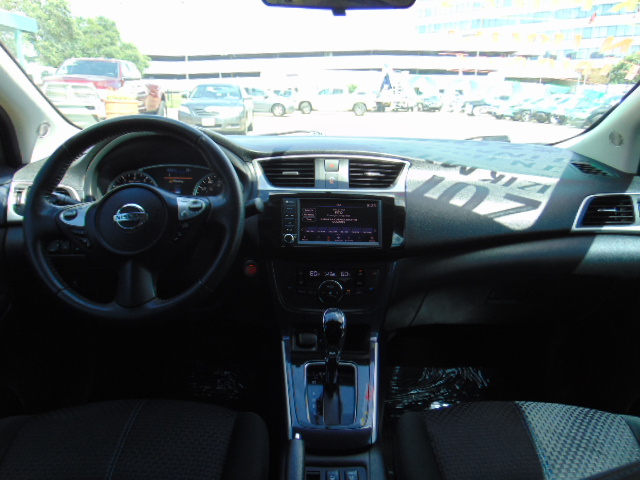 Used 2019 Nissan Sentra SR FWD image 14