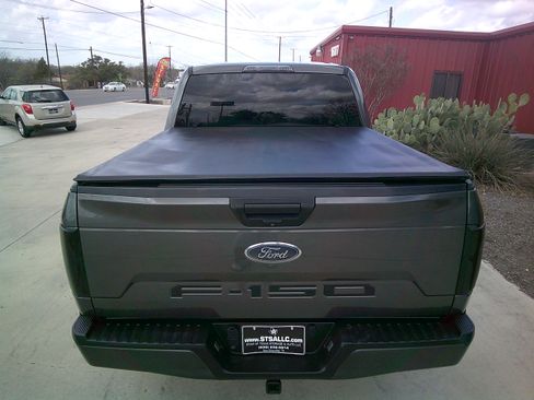 Used 2018 Ford F150 STX image 25