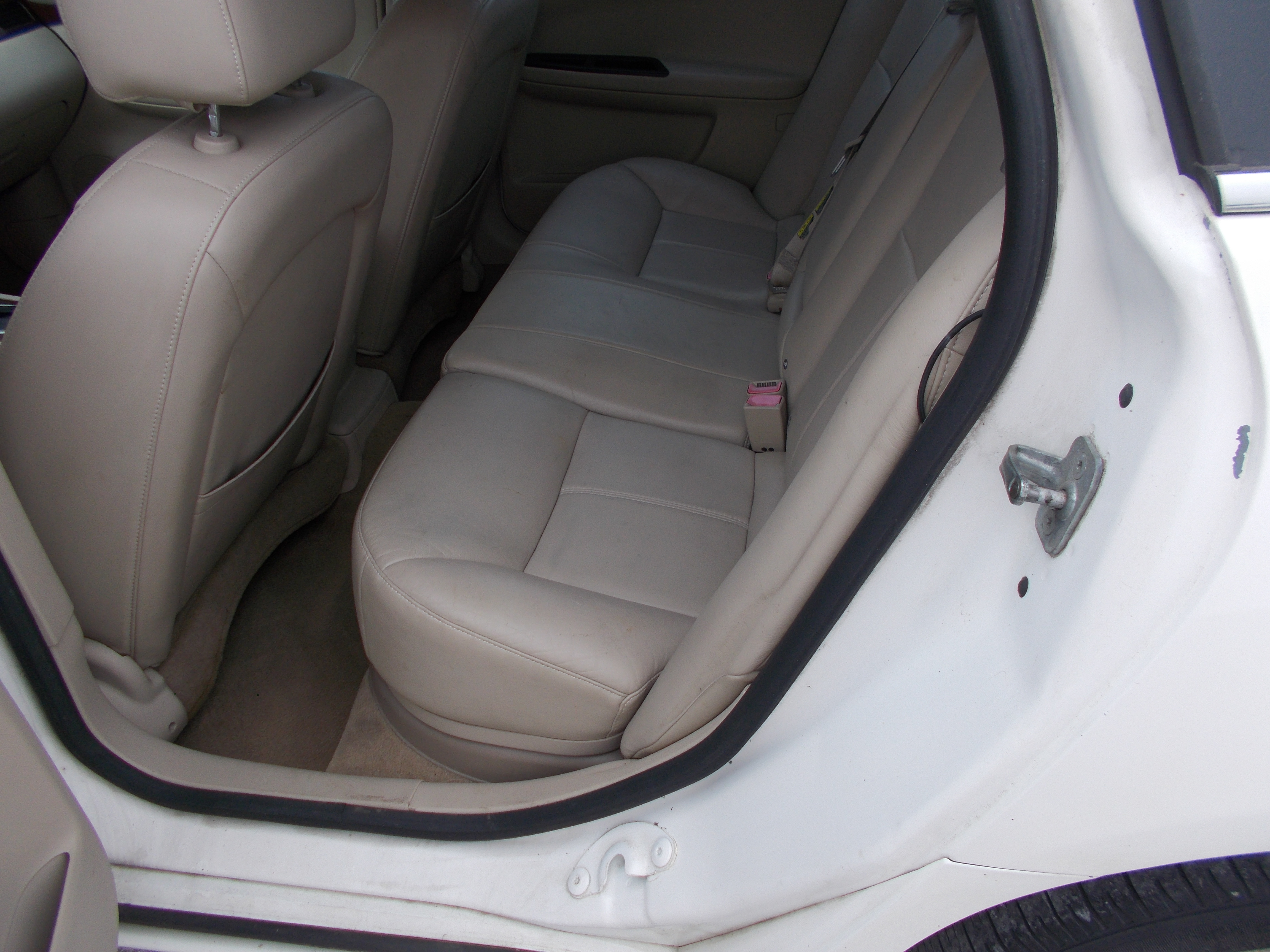 Used 2006 Chevrolet Impala SS FWD image 9