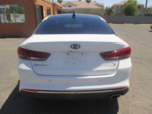 Used 2018 Kia Optima S FWD image 6