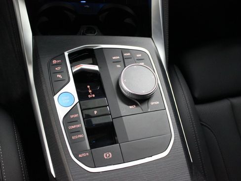 Used 2025 BMW i4 eDrive40 RWD image 17