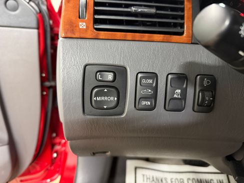 Used 2008 Toyota Solara SLE Convertible FWD image 8