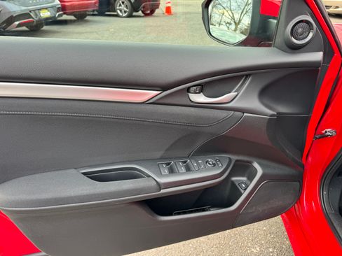 Used 2016 Honda Civic EX image 4