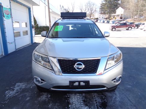 Used 2015 Nissan Pathfinder SV image 7