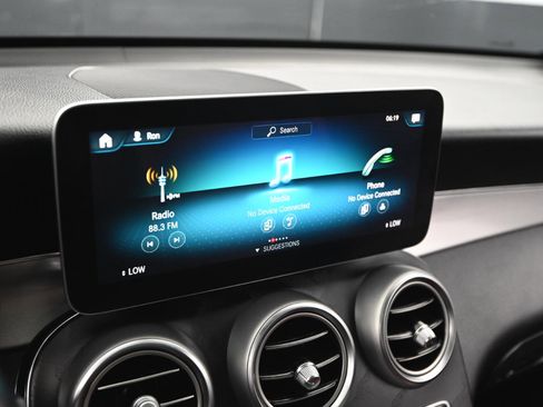 Used 2020 Mercedes-Benz GLC 300 image 28
