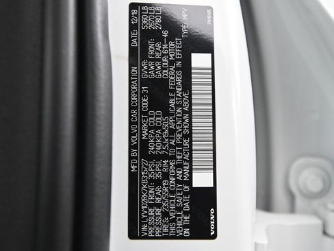 Used 2019 Volvo XC60 T5 Momentum w/ Multimedia Package image 25