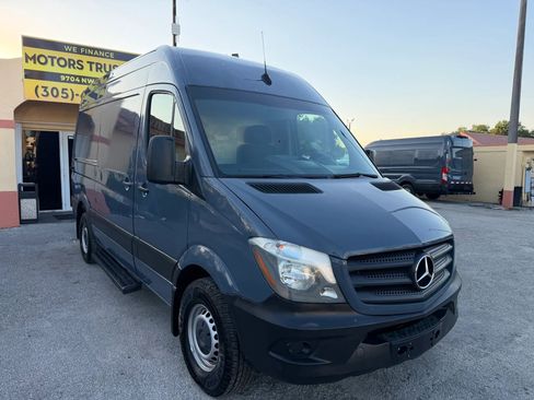 Used 2018 Mercedes-Benz Sprinter 2500 image 9
