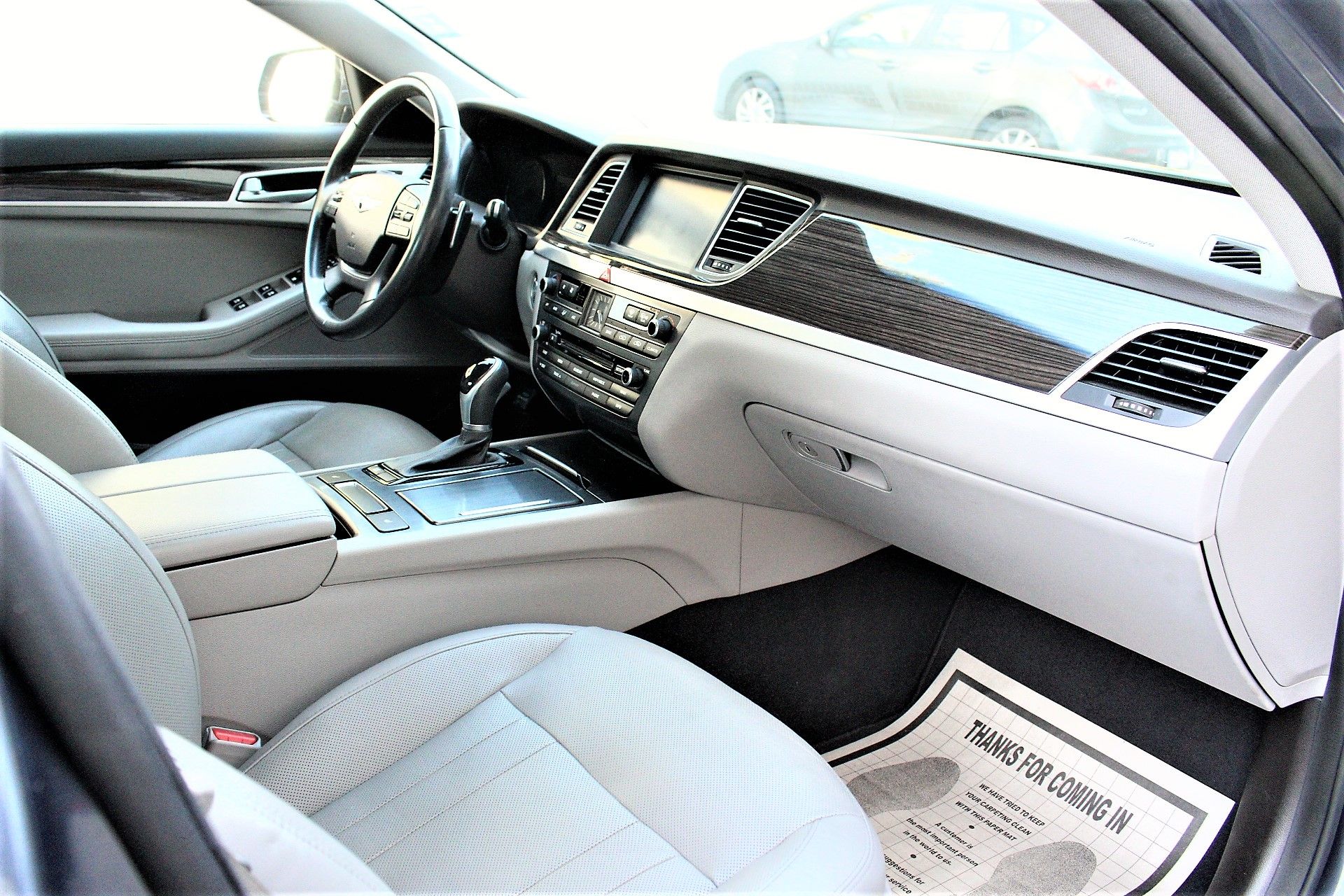 Used 2015 Hyundai Genesis 3.8 2 wheel drive image 21