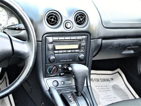 Used 2003 MAZDA MX-5 Miata UNAVAIL RWD image 18