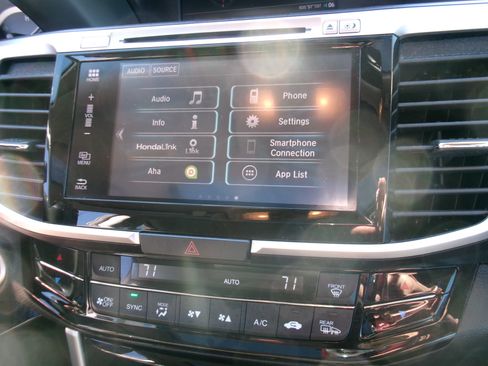 Used 2017 Honda Accord EX-L image 23