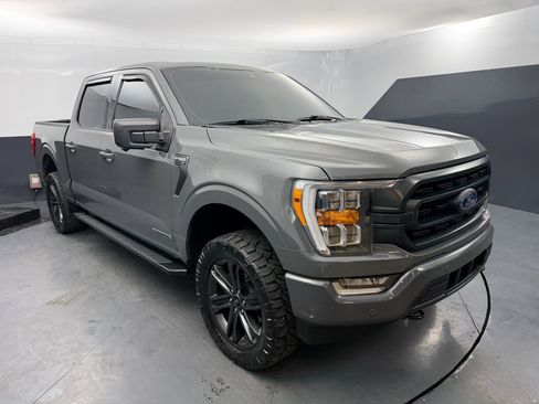 Used 2021 Ford F150 XLT image 8