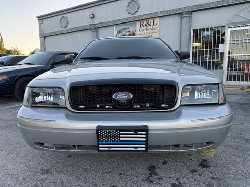 Used 2008 Ford Crown Victoria Police Interceptor image 3