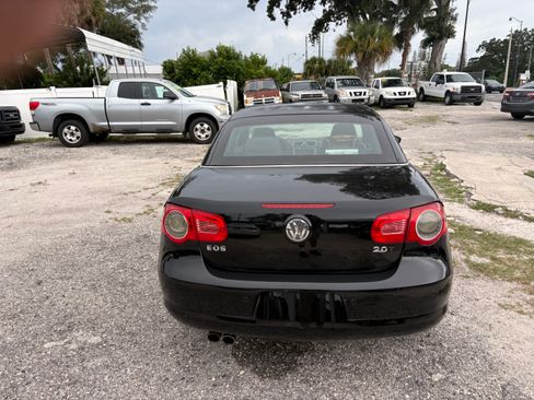 Used 2010 Volkswagen Eos Komfort FWD image 4
