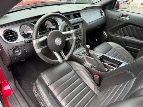 Used 2010 Ford Mustang GT Premium Coupe 2D RWD image 6