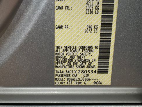 Used 2015 Nissan Altima SV FWD image 8