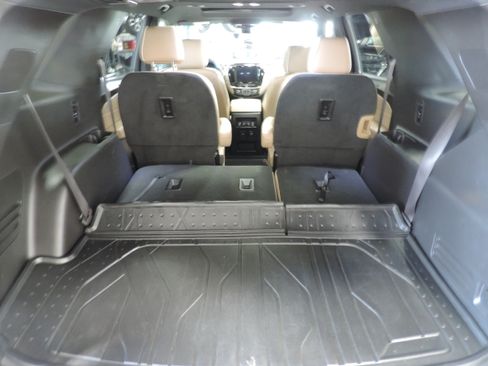 Used 2023 Chevrolet Traverse Premier image 29