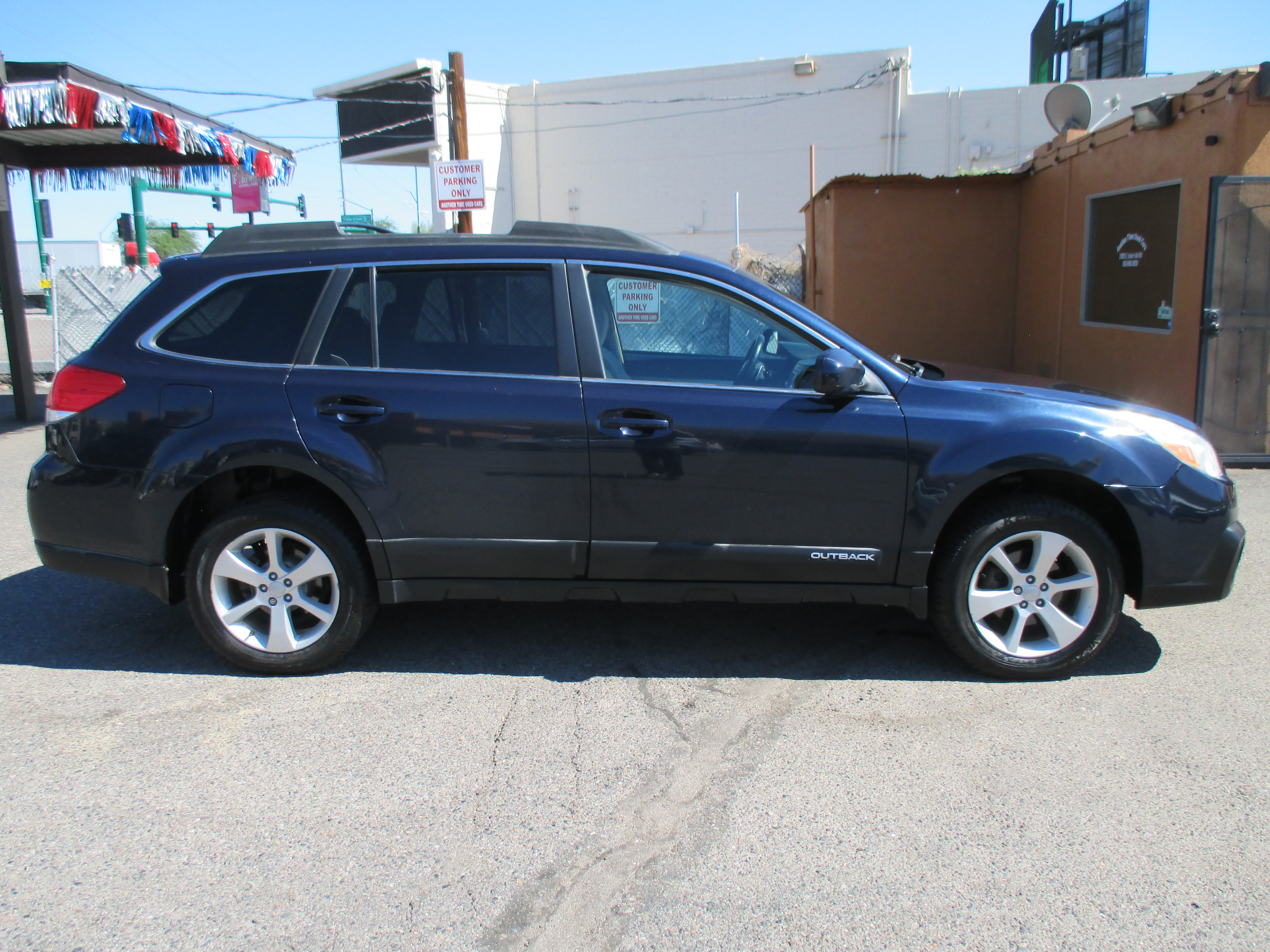 Used 2012 Subaru Outback 2.5i Limited AWD/4WD image 2