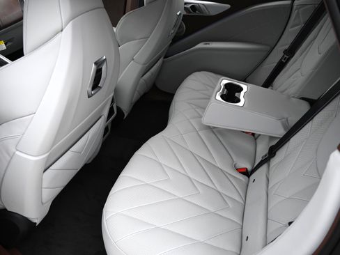 New 2026 BMW XM Label Red image 13