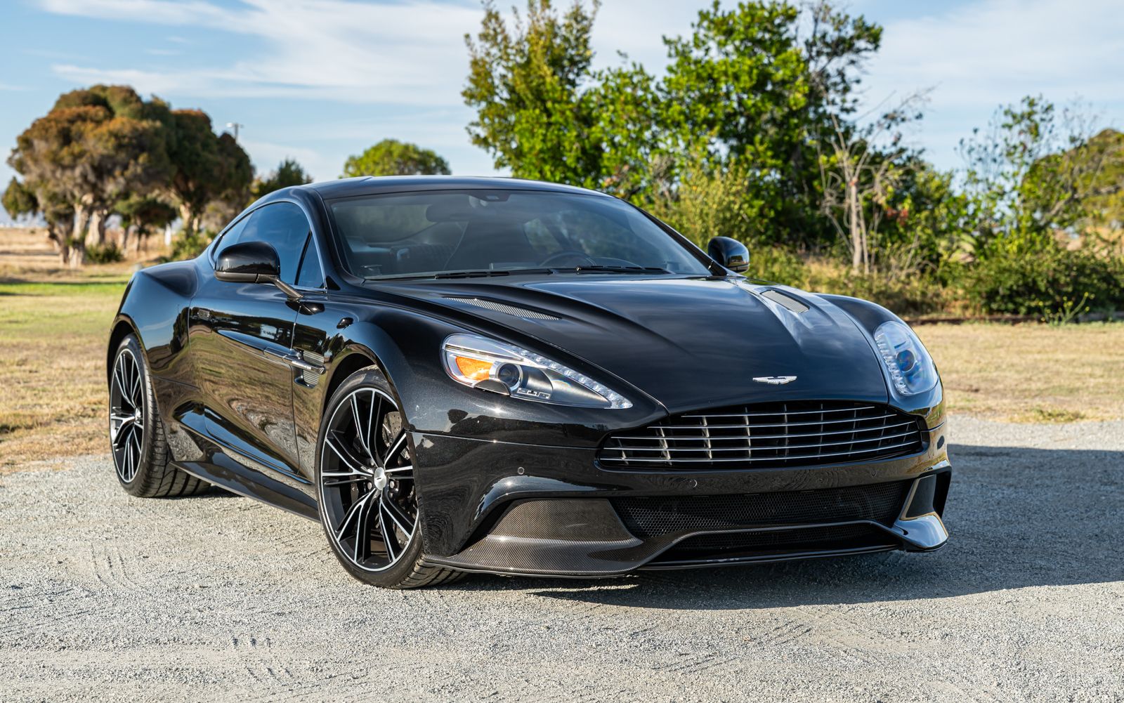 Used 2014 Aston Martin Vanquish Coupe RWD image 22