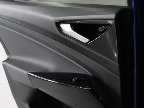 Used 2022 Volkswagen ID.4 Pro S image 36