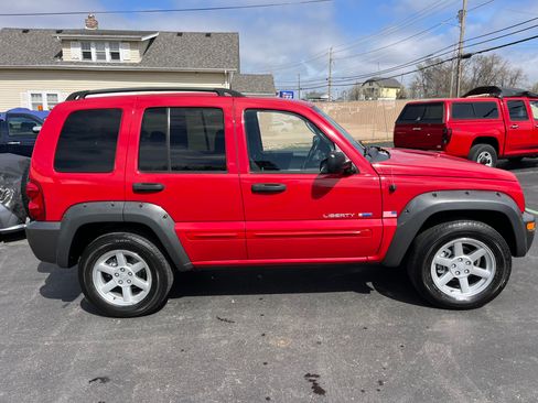 Used 2003 Jeep Liberty Sport image 14