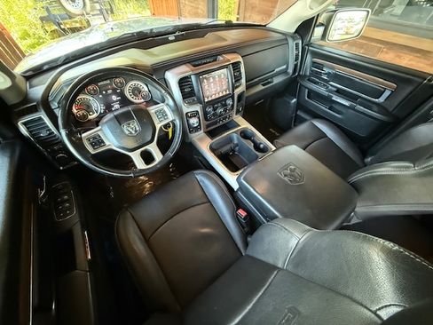 Used 2017 RAM 1500 Laramie image 17