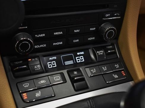 Used 2017 Porsche 911 Carrera 4S AWD/4WD image 17