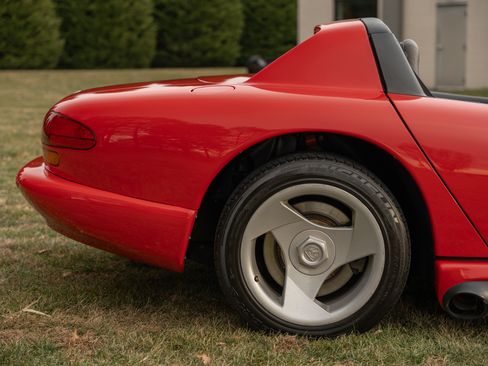 Used 1994 Dodge Viper RT/10 image 13
