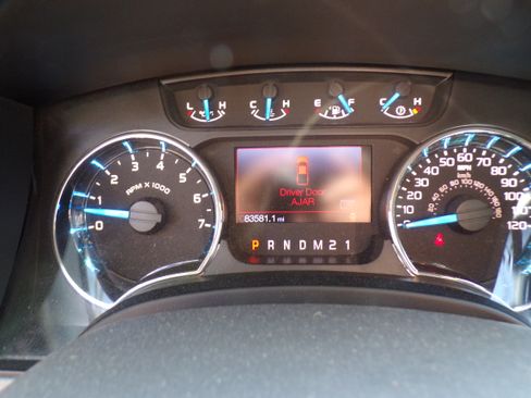 Used 2014 Ford F150 XLT image 13