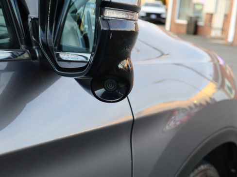 Used 2016 Honda Pilot Touring image 11