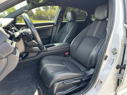 Used 2019 Honda Civic Sport image 9