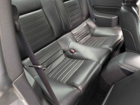 Used 2006 Ford Mustang GT Coupe RWD image 9