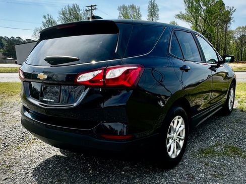 Used 2020 Chevrolet Equinox LS image 8
