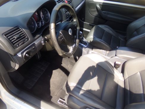 Used 2008 Volkswagen R32 image 9