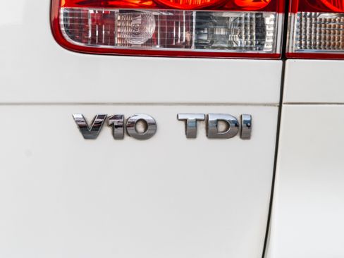 Used 2006 Volkswagen Touareg V10 TDI image 22