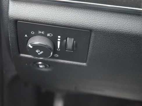 Used 2015 Jeep Grand Cherokee Limited image 25