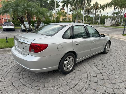 Used 2005 Saturn L-Series L300 image 8