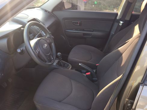 Used 2013 Kia Soul image 11