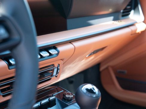 Used 2024 Porsche 911 S/T image 74