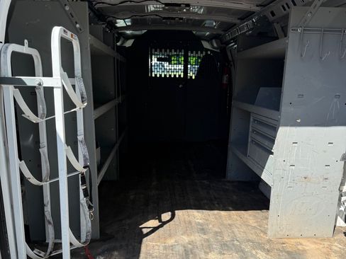 Used 2018 Chevrolet Express 2500 image 6