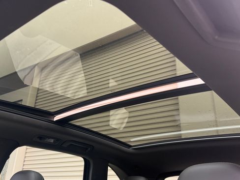 Used 2016 Porsche Cayenne S image 25