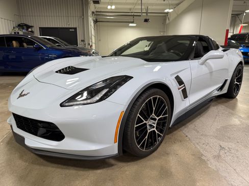 Used 2019 Chevrolet Corvette Grand Sport Coupe w/ 2LT RWD image 11