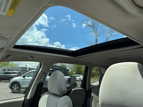 Used 2019 Subaru Forester Premium AWD/4WD image 10