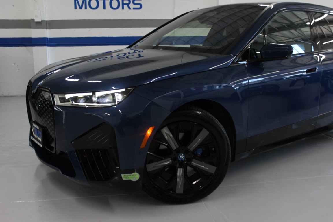 Used 2024 BMW iX M60 AWD/4WD image 5