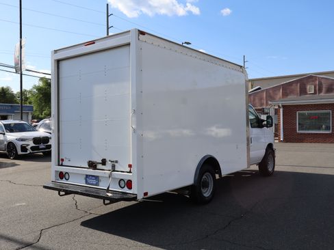 Used 2019 Ford E-350 and Econoline 350 Super Duty RWD image 7