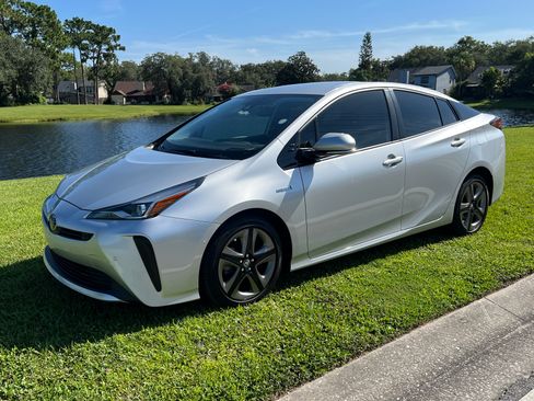 Used 2019 Toyota Prius Limited image 1