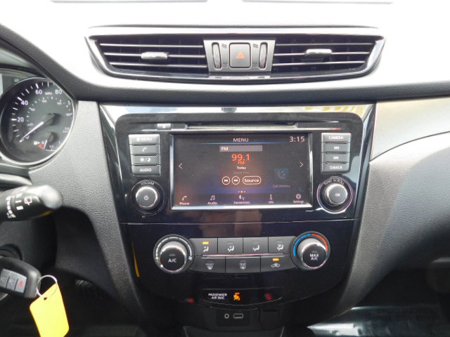 Used 2019 Nissan Rogue Sport S FWD image 14